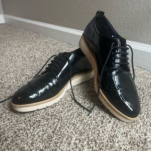 Tamaris Oxford Style Patent Leather Lace Up Platform Shoes
